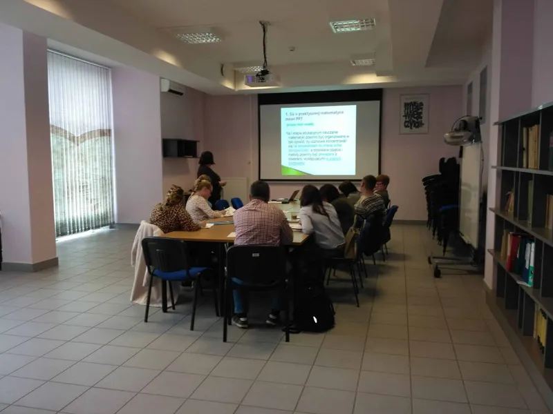 Praktyka w matematyce, matematyka w praktyce